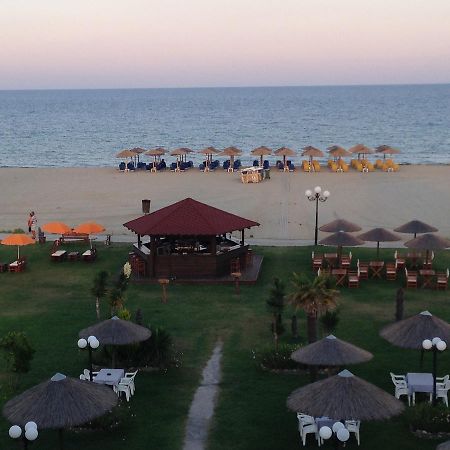 Hotel Akrogiali Korinós エクステリア 写真