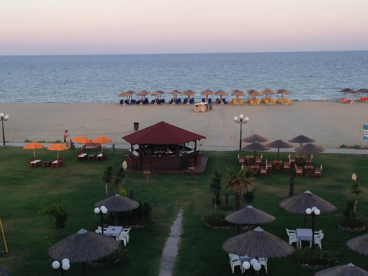Hotel Akrogiali Korinós エクステリア 写真