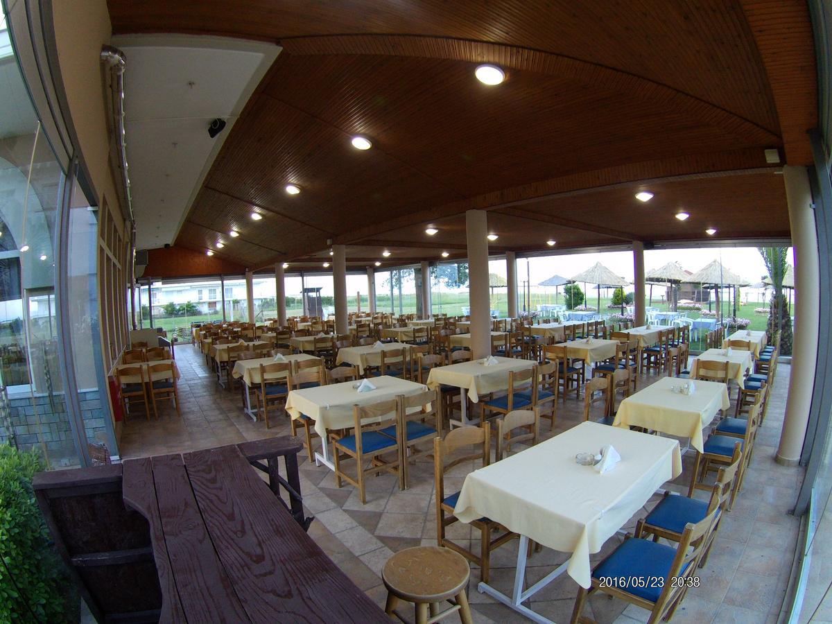 Hotel Akrogiali Korinós エクステリア 写真